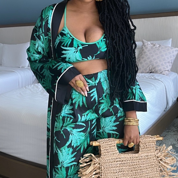 FeNoel x Target 3 piece set - Picture 4 of 11